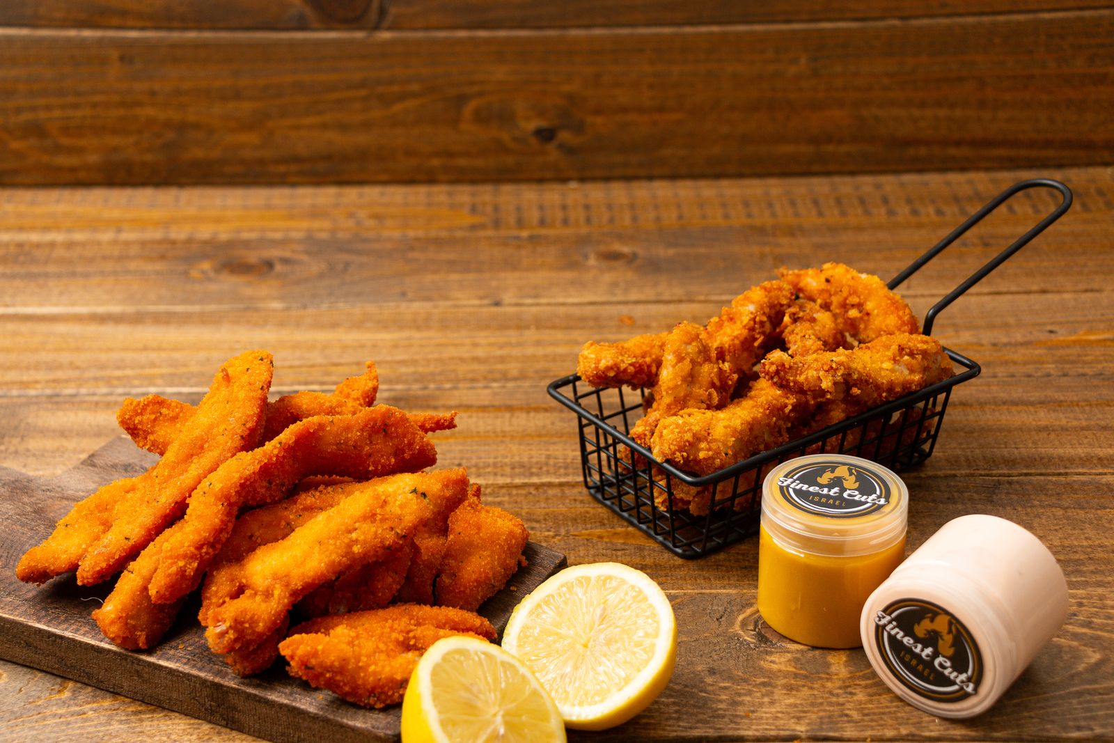 Crispy kosher fried chicken with Finest Cuts sauces